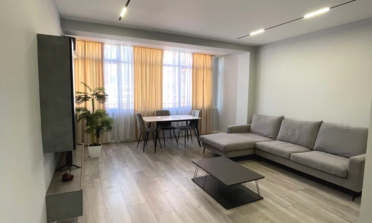 Shtepi me qera Apartament ne Tirane, 2+1, Mobilimi E mobiluar, Pagesa 75,000  Leke.