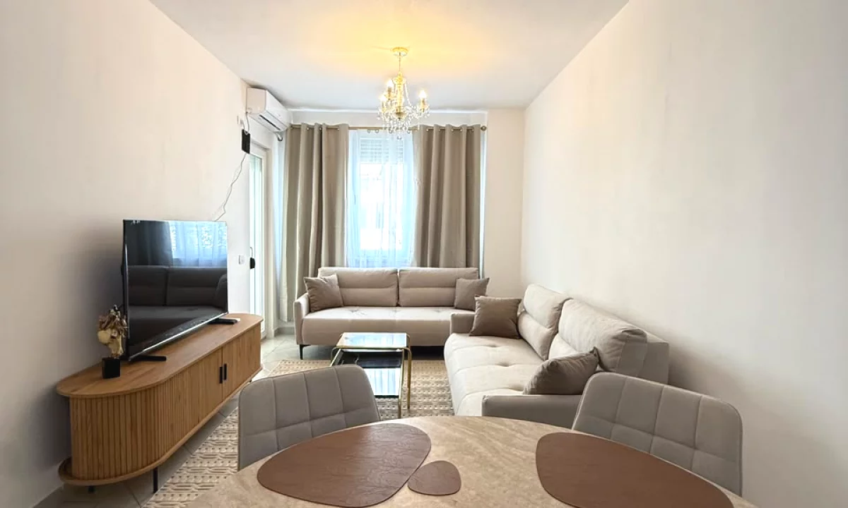 Shtepi me qera Apartament ne Tirane, 2+1, Mobilimi E mobiluar, Pagesa 72,000  Leke.