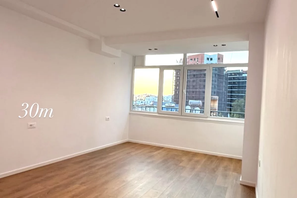 Shtepi ne shitje Apartament ne Tirane, Garsoniere, Mobilimi Bosh, pa mobiluar, Pagesa 115,000  Euro.
