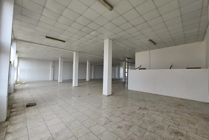 Business Property for Rent 1+1 in Tirana - 8,400 Euro