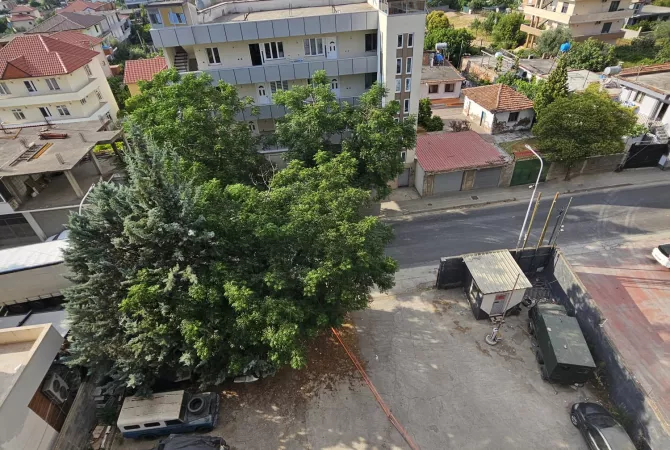 Business Property for Rent 1+1 in Tirana - 8,400 Euro