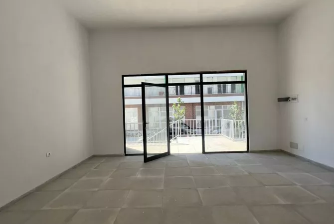 Business Property for Rent 1+1 in Tirana - 600 Euro