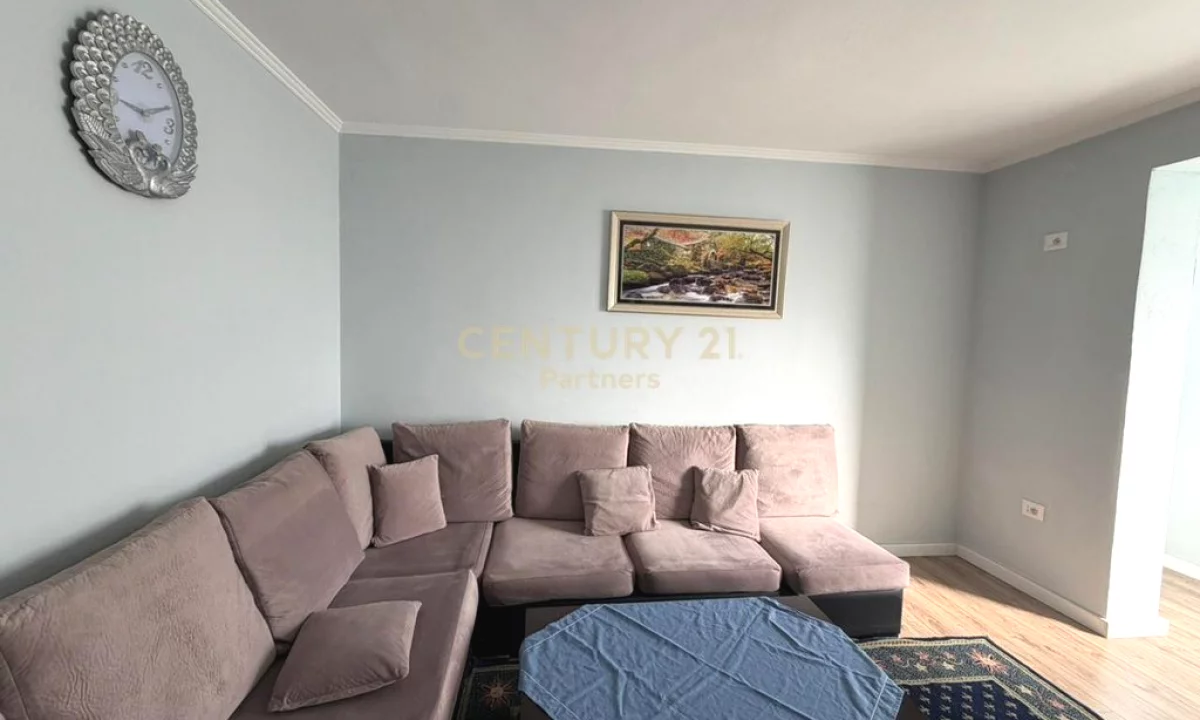 Appartamento in vendita a Tirana 2+1, Arredato