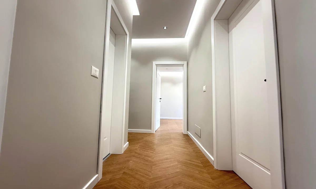 Appartamento in vendita a Tirana 2+1, Vuoto