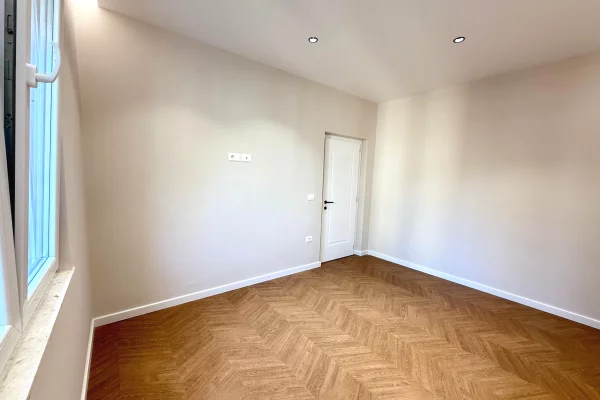 Appartamento in vendita a Tirana 2+1, Vuoto