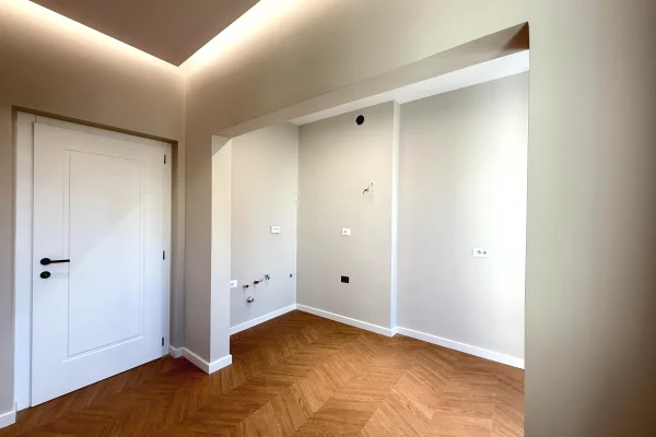 Appartamento in vendita a Tirana 2+1, Vuoto