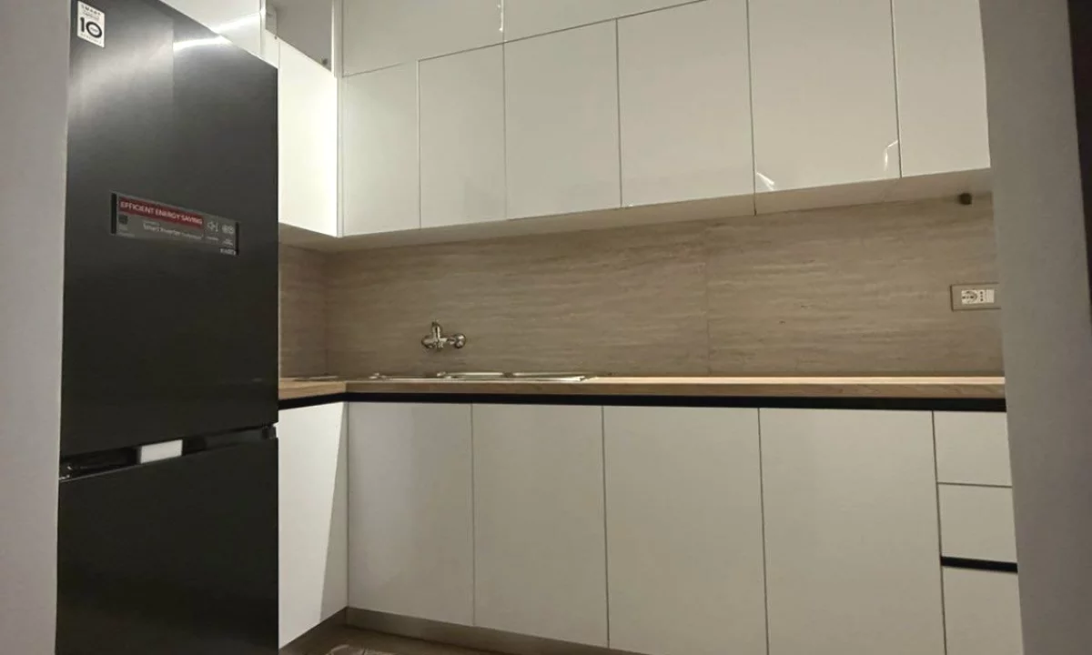 Appartamento in vendita a Tirana 2+1, Arredato