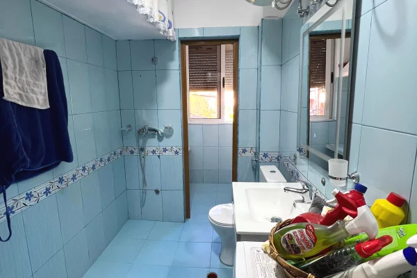 Appartamento in vendita a Tirana 2+1, Arredato