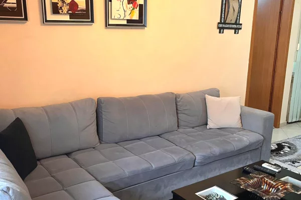 Jepet me qera  apartament 1+1 NE PALLAT 400 