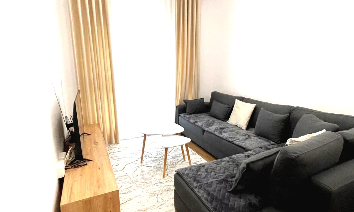 Shtepi me qera Apartament ne Tirane, 2+1, Mobilimi E mobiluar, Pagesa 599  Euro.