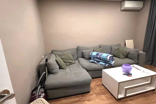 Shtepi me qera Apartament ne Tirane, 1+1, Mobilimi E mobiluar, Pagesa 552  Euro.