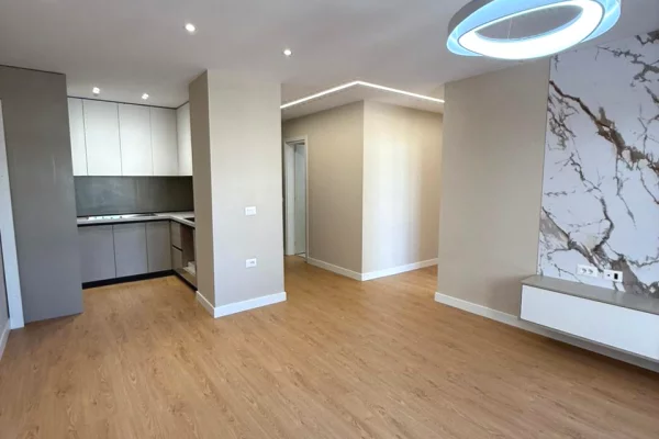 Shtepi ne shitje Apartament ne Tirane, 2+1, Mobilimi Pjeserisht e mobiluar, Pagesa 196,002  Euro.