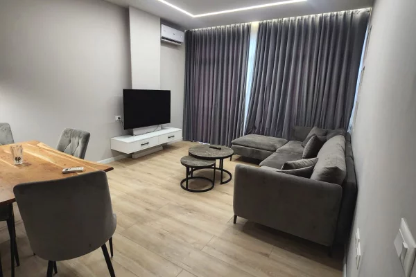 Shtepi me qera 1+1 ne Tirane - 449 Euro