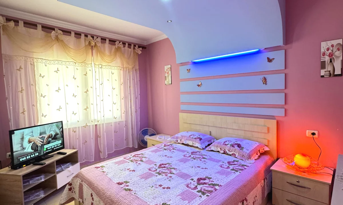 Shtepi me qera Apartament ne Tirane, 2+1, Mobilimi E mobiluar, Pagesa 600  Euro.