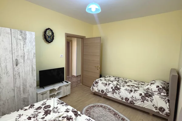 Shtepi me qera Apartament ne Tirane, 2+1, Mobilimi E mobiluar, Pagesa 600  Euro.