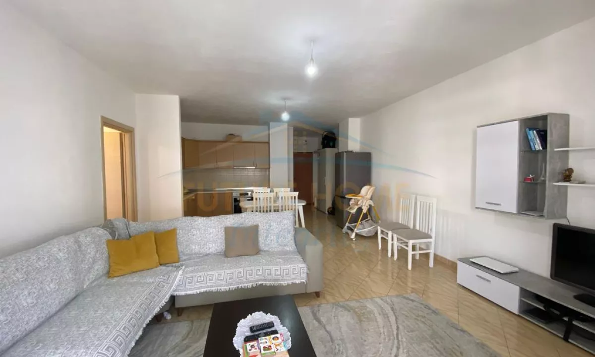 Shtepi ne shitje Apartament ne Tirane, 2+1, Mobilimi E mobiluar, Pagesa 1,550,000  Euro.