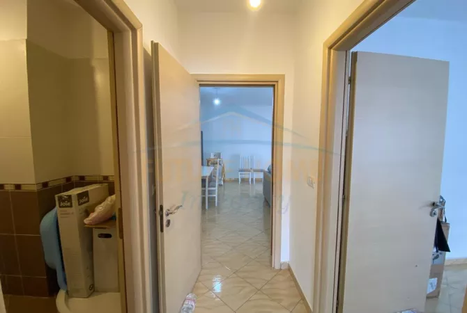 Shtepi ne shitje Apartament ne Tirane, 2+1, Mobilimi E mobiluar, Pagesa 1,550,000  Euro.