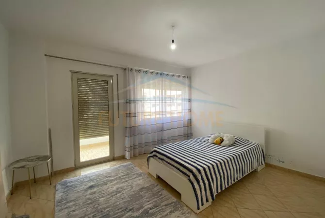 Shtepi ne shitje Apartament ne Tirane, 2+1, Mobilimi E mobiluar, Pagesa 1,550,000  Euro.