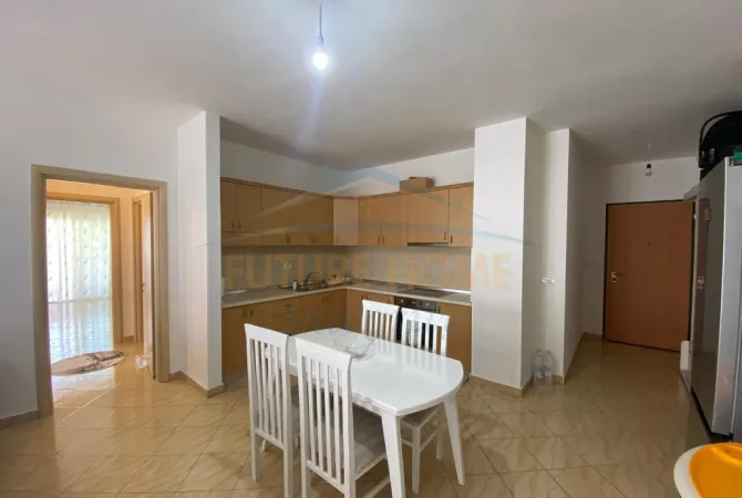 Shtepi ne shitje Apartament ne Tirane, 2+1, Mobilimi E mobiluar, Pagesa 1,550,000  Euro.