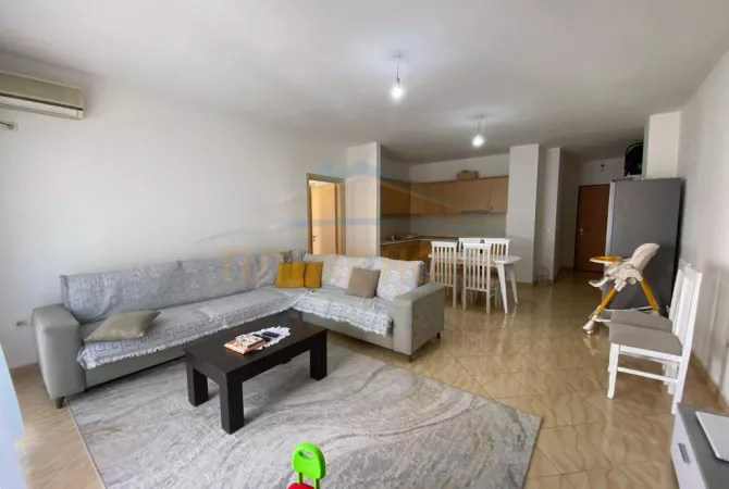Shtepi ne shitje Apartament ne Tirane, 2+1, Mobilimi E mobiluar, Pagesa 1,550,000  Euro.