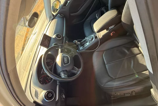 Auto in Vendita a Argirocastro - 9,700 Euro