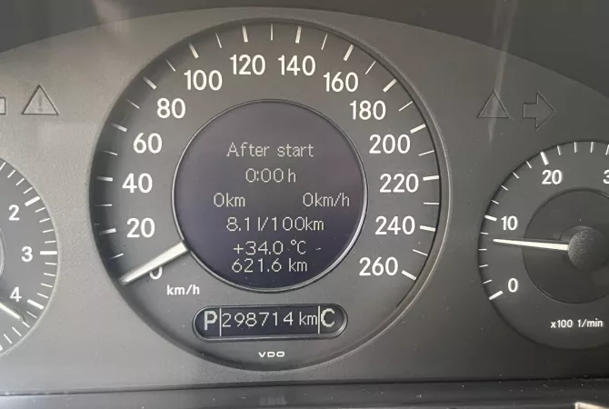 Auto in Vendita a Tirana, Mercedes-Benz, 2005 Diesel,Kambio Automatik Pagamento 3,200  Euro.