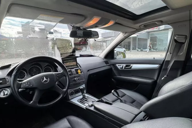 Auto in Vendita a Tirana, Mercedes-Benz, 2011 Diesel,Kambio Automatik Pagamento 9,200  Euro.