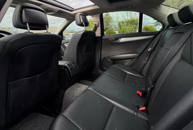 Auto in Vendita a Tirana, Mercedes-Benz, 2011 Diesel,Kambio Automatik Pagamento 9,200  Euro.