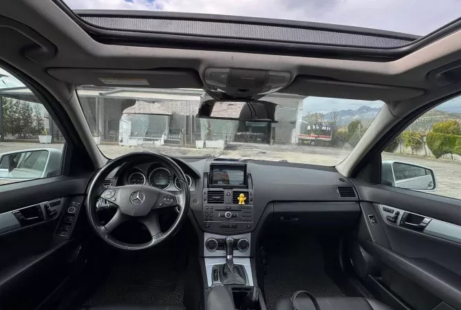 Auto in Vendita a Tirana, Mercedes-Benz, 2011 Diesel,Kambio Automatik Pagamento 9,200  Euro.