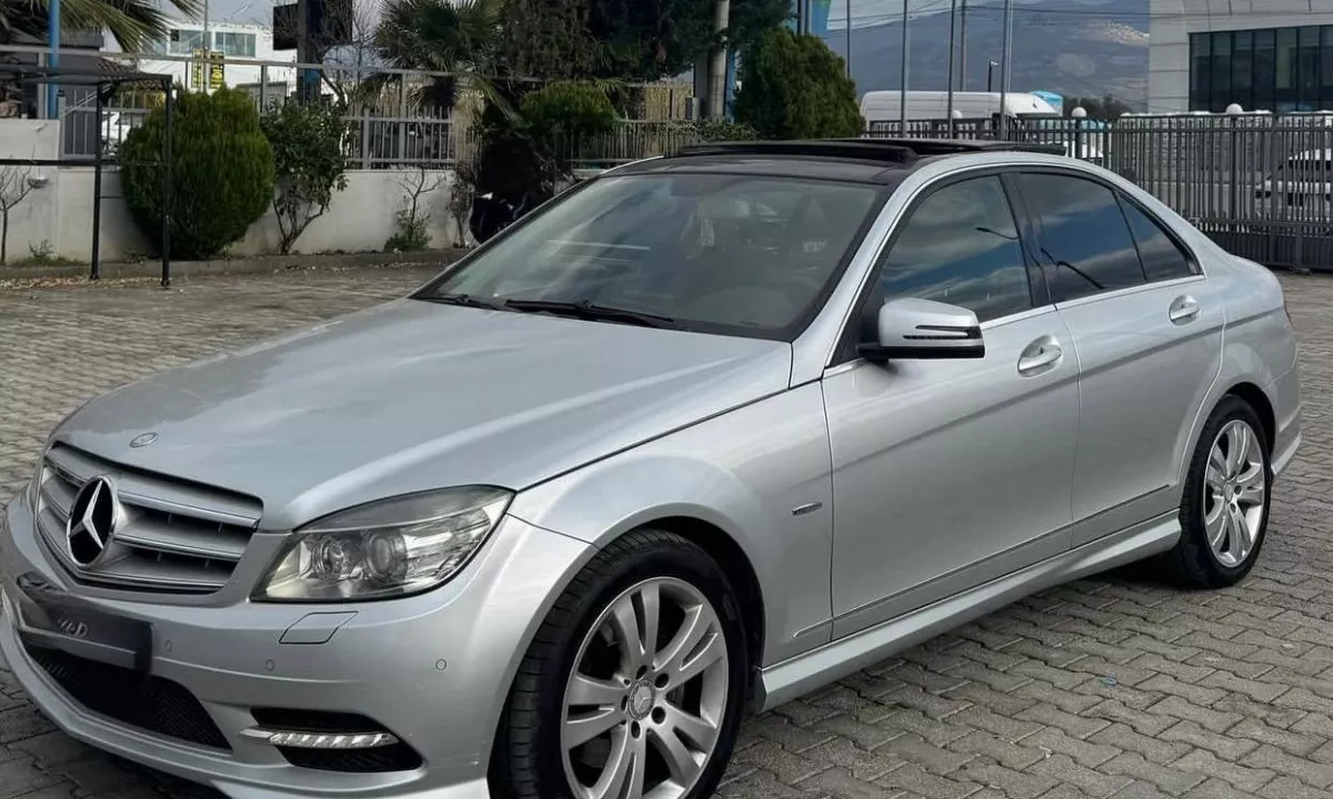 Auto in Vendita a Tirana, Mercedes-Benz, 2011 Diesel,Kambio Automatik Pagamento 9,200  Euro.