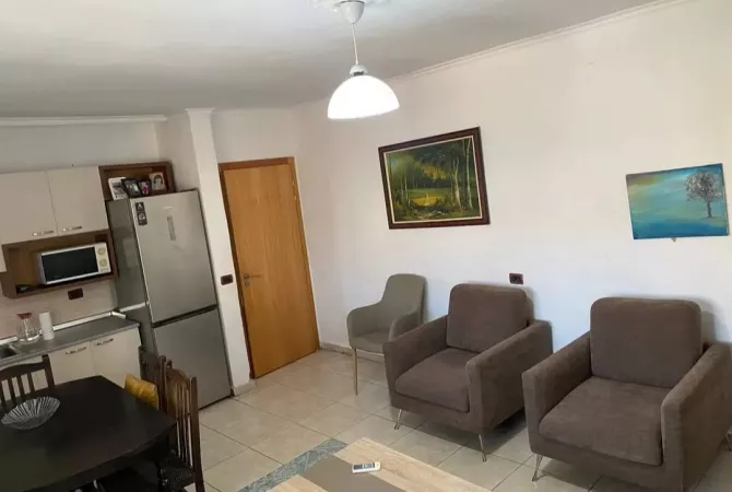Shtepi ne shitje Apartament ne Tirane, 1+1, Mobilimi E mobiluar, Pagesa 85,000  Euro.
