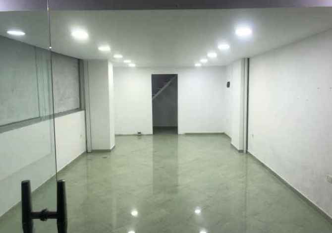 Ambiente Commerciale in Affitto a Tirana - 210 Euro