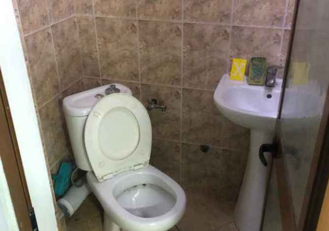 Ambiente Commerciale in Affitto a Tirana - 210 Euro