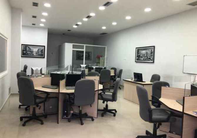 Ambiente Commerciale in Affitto a Tirana - 1,000 Euro