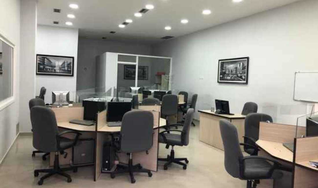 Jepet me qira super ambient  Call Center 