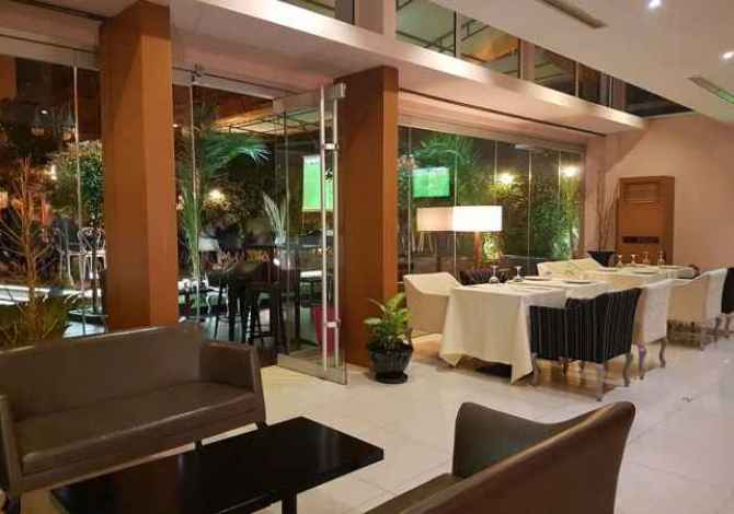 Ambiente Commerciale in Affitto a Tirana - 5,000 Euro