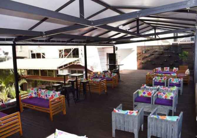 Ambiente Commerciale in Affitto a Tirana - 5,000 Euro