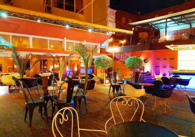 Ambiente Commerciale in Affitto a Tirana - 5,000 Euro