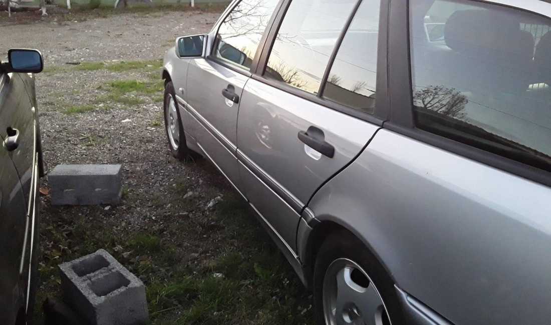 Shitet per pjes te ndryshem makinash  Benc w203 3.2nafte automat 7g