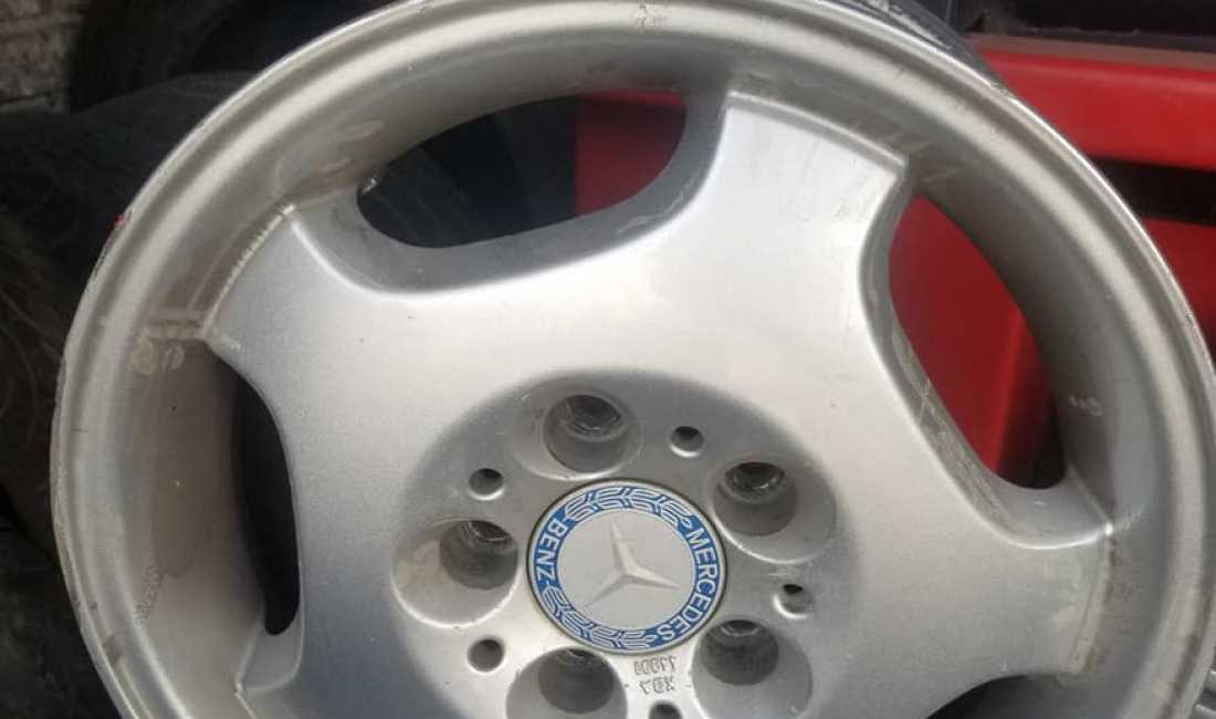 Shiten 4 cop disgje origjinale te Benzit