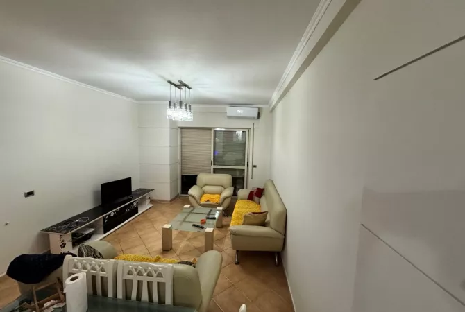 Shtepi me qera Apartament ne Tirane, 2+1, Mobilimi E mobiluar, Pagesa 550  Euro.