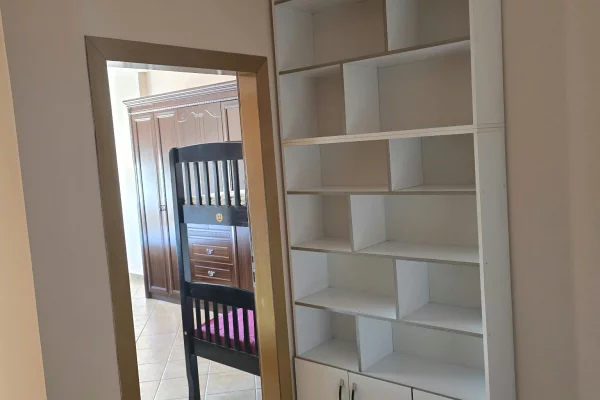 Shtepi me qera 1+1 ne Tirane - 45,000 Leke