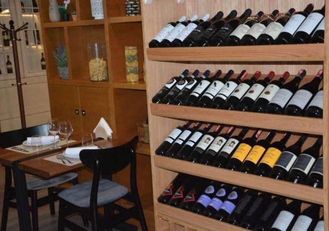 LOKAL ME QERA RR.DURRESI