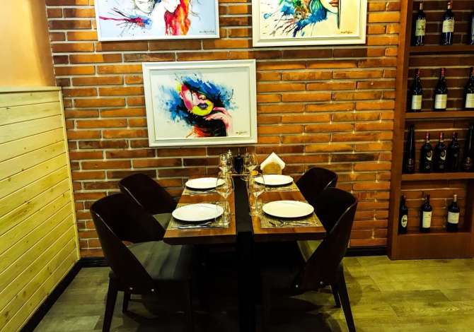 Ambient biznesi me qera 2+1 ne Tirane - 2,200 Euro