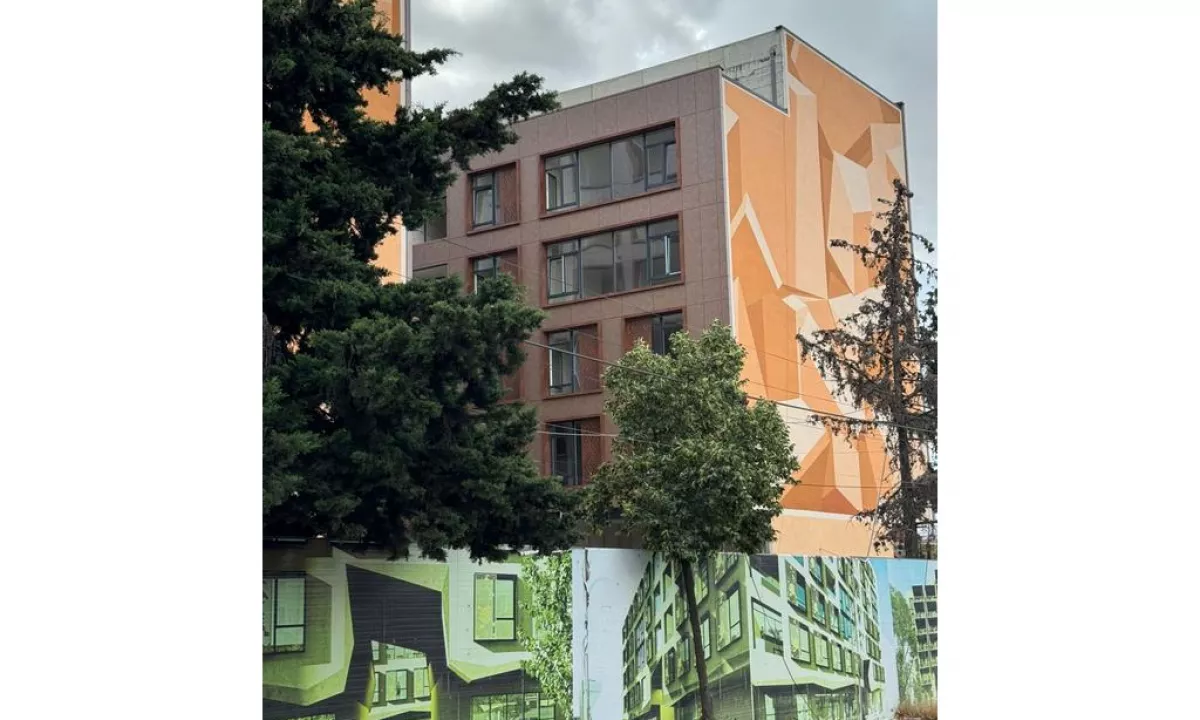 Shtepi ne shitje Apartament ne Tirane, 2+1, Mobilimi Bosh, pa mobiluar, Pagesa 189,750  Euro.