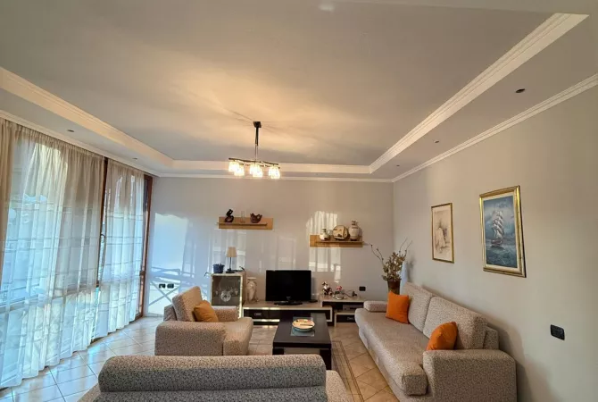 Shtepi me qera Apartament ne Tirane, 2+1, Mobilimi E mobiluar, Pagesa 60,000  Leke.
