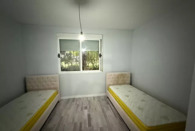 Shtepi me qera Apartament ne Tirane, 2+1, Mobilimi E mobiluar, Pagesa 450  Euro.