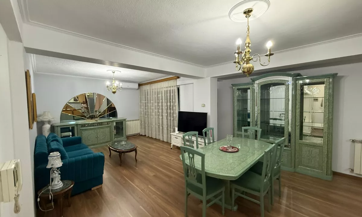 Shtepi me qera Apartament ne Tirane, 2+1, Mobilimi E mobiluar, Pagesa 1,100  Euro.