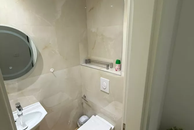 Shtepi me qera Apartament ne Tirane, 2+1, Mobilimi E mobiluar, Pagesa 1,100  Euro.