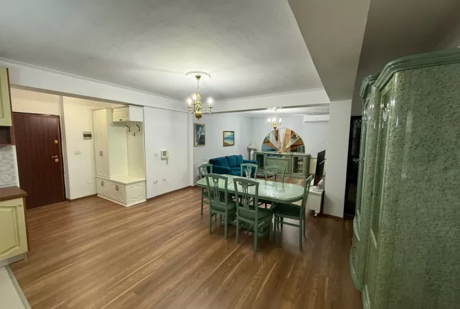 Shtepi me qera Apartament ne Tirane, 2+1, Mobilimi E mobiluar, Pagesa 1,100  Euro.